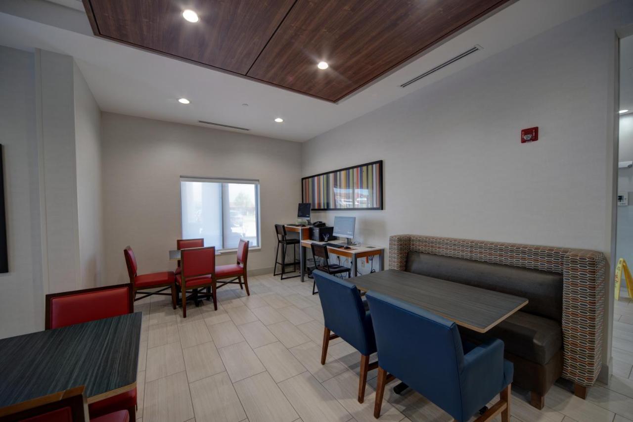 Holiday Inn Express Hotel & Suites Oklahoma City-West Yukon By Ihg Exteriér fotografie